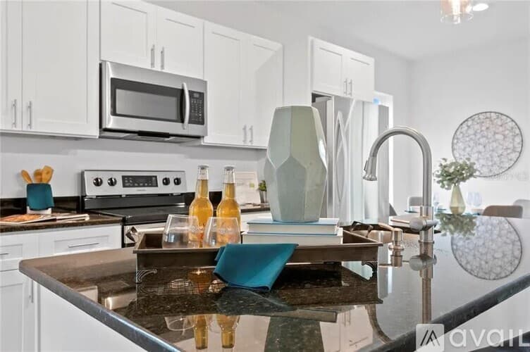 Clearwater Townhome: 1277 Park St