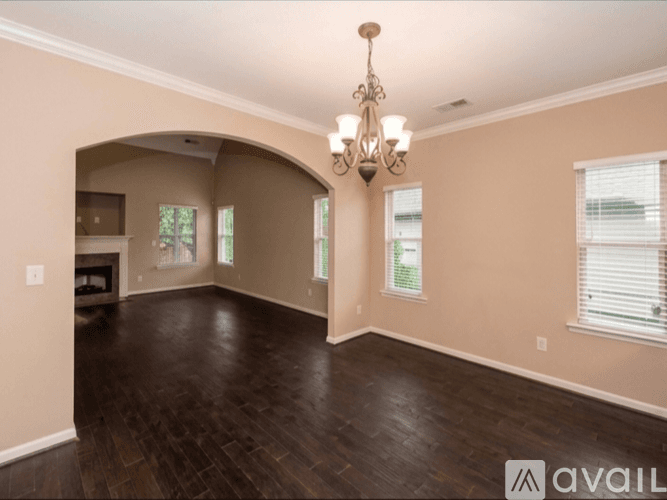 Moody House: 3076 Rosewalk Drive