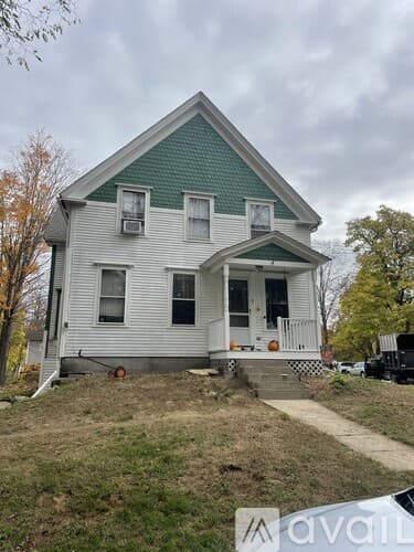Milford Apartment: 8 Pleasant Street