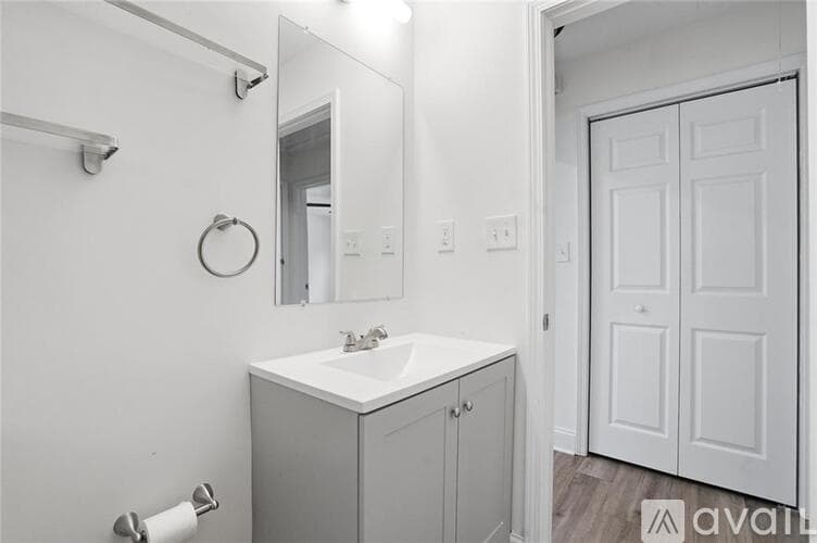 Atlanta House: 320 Camfield Court Southwest