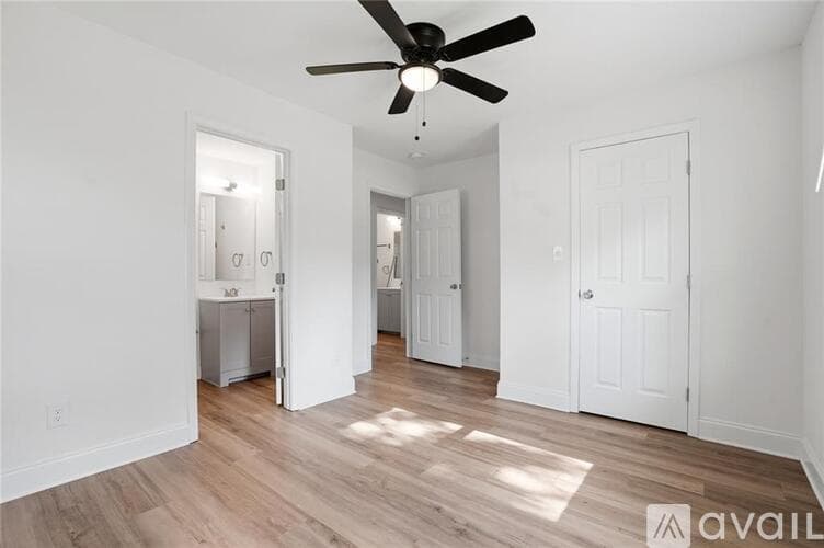 Atlanta House: 320 Camfield Court Southwest