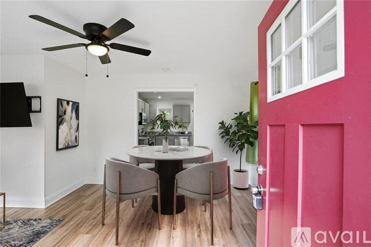 Atlanta House: 320 Camfield Court Southwest
