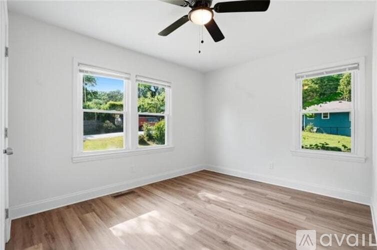 Atlanta House: 320 Camfield Court Southwest