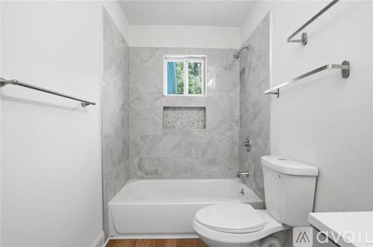 Atlanta House: 320 Camfield Court Southwest