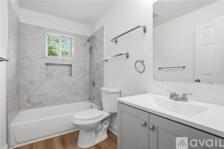 Atlanta House: 320 Camfield Court Southwest