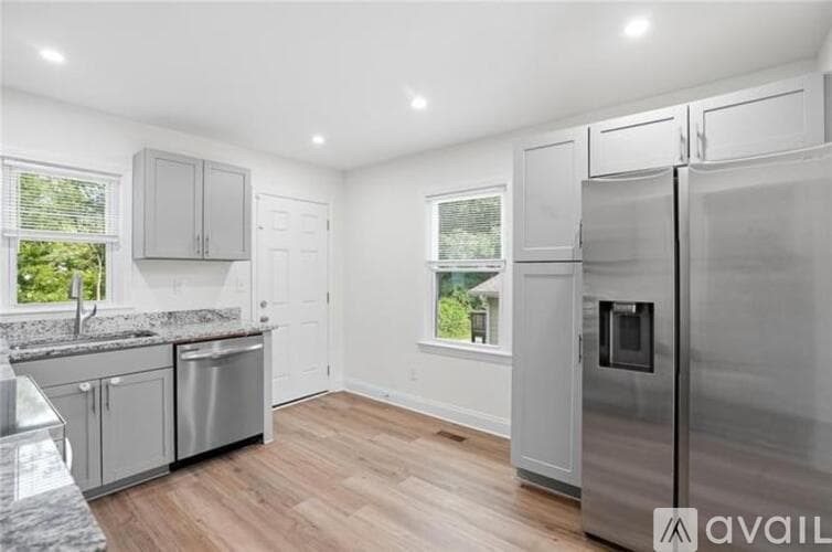 Atlanta House: 320 Camfield Court Southwest