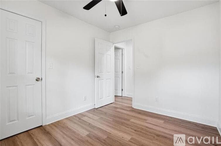 Atlanta House: 320 Camfield Court Southwest