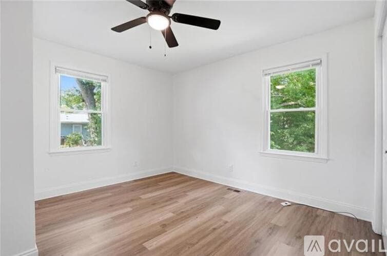 Atlanta House: 320 Camfield Court Southwest