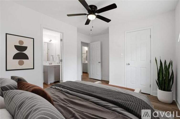 Atlanta House: 320 Camfield Court Southwest