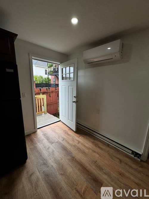 Southbridge Apartment: 35 Charlton Street