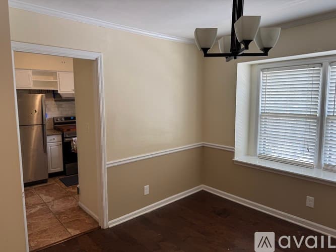 Atlanta Condo: 182 Amherst Place Northwest