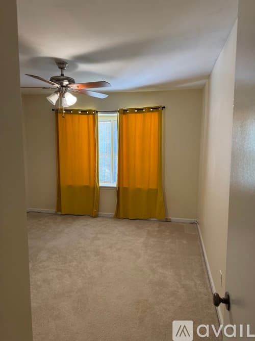 Atlanta Condo: 182 Amherst Place Northwest