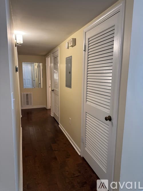 Atlanta Condo: 182 Amherst Place Northwest