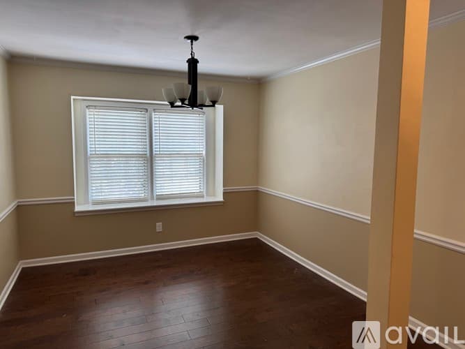 Atlanta Condo: 182 Amherst Place Northwest