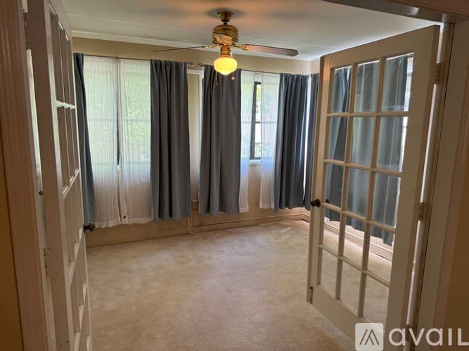 Atlanta Condo: 182 Amherst Place Northwest