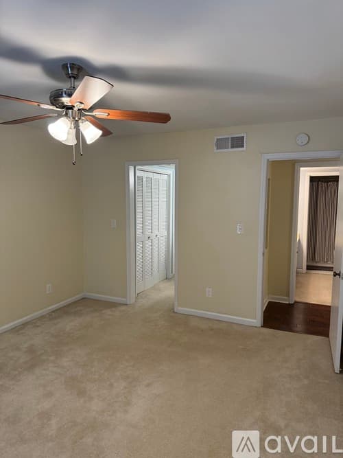Atlanta Condo: 182 Amherst Place Northwest