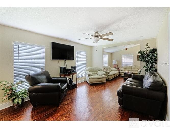 Clearwater House: 1235 Lakeview Road