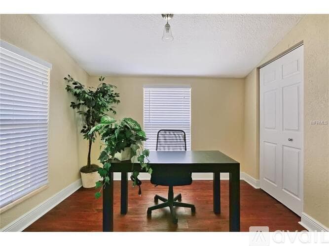 Clearwater House: 1235 Lakeview Road