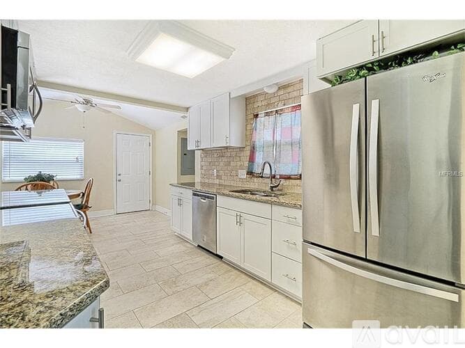 Clearwater House: 1235 Lakeview Road