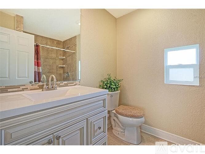 Clearwater House: 1235 Lakeview Road