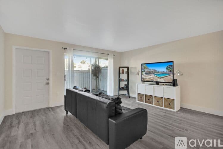 Miami Townhome: 6870 SW 45th Ln