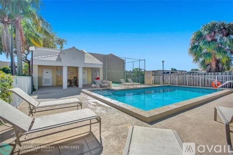 Miami Townhome: 6870 SW 45th Ln