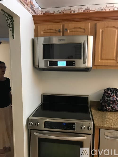 Miami Apartment: 8615 NW 8th St