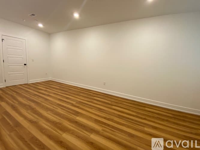 Philadelphia Apartment: 2325 Germantown Ave