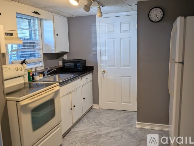 North Providence Apartment: 28 Halsey Street