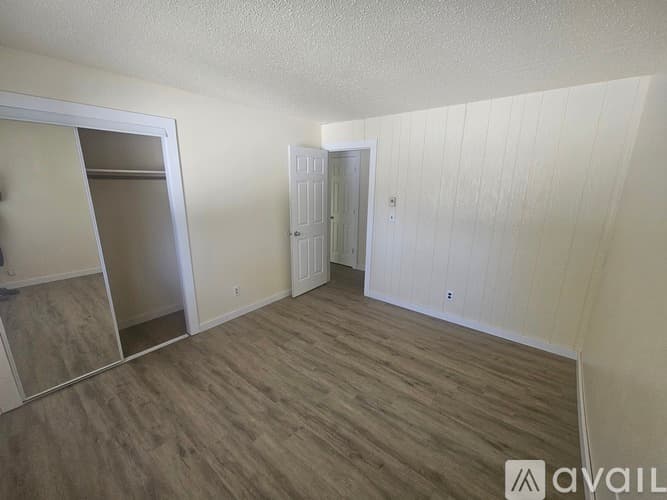 La Crosse Apartment: 1749 Bainbridge St