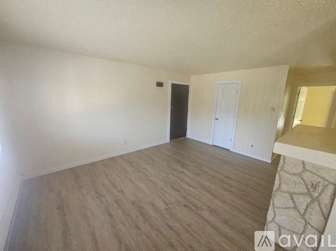 La Crosse Apartment: 1749 Bainbridge St