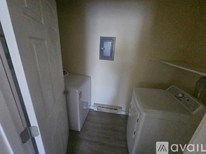 La Crosse Apartment: 1749 Bainbridge St