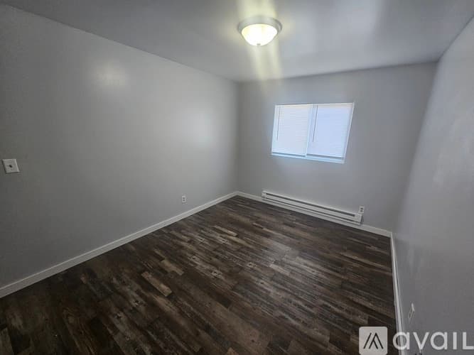 La Crosse Apartment: 1731 La Cres St