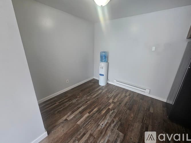 La Crosse Apartment: 1731 La Cres St
