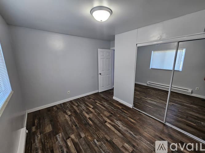 La Crosse Apartment: 1731 La Cres St