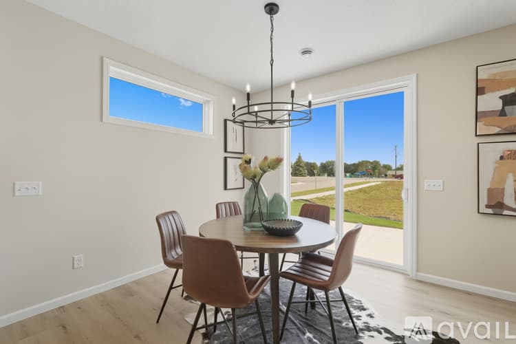 Lake Elmo House: 3468 Knightsbridge Trl N