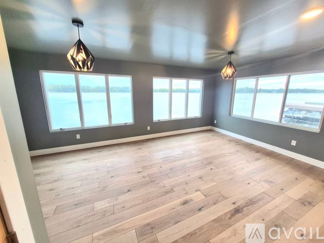 Kimball House: 16541 Carnelian Rd