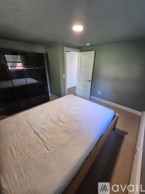 Kimball House: 16541 Carnelian Rd
