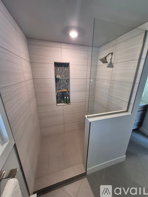 Kimball House: 16541 Carnelian Rd