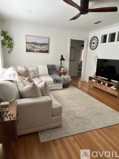 Fort Worth House: 2732 6th Avenue