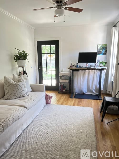 Fort Worth House: 2732 6th Avenue
