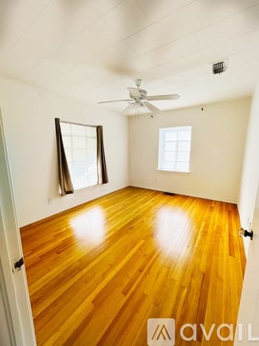 Fort Worth House: 2732 6th Avenue