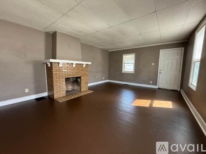 Terre Haute Apartment: 19 S 18th St