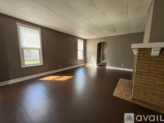 Terre Haute Apartment: 19 S 18th St