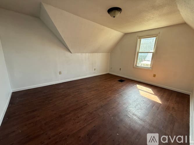 Terre Haute Apartment: 19 S 18th St