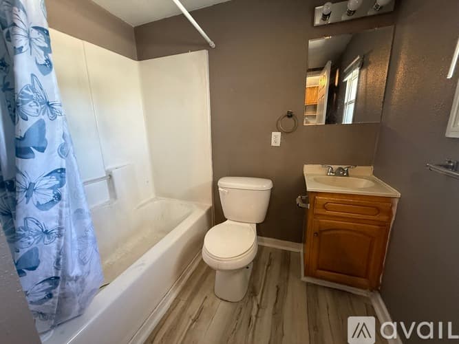 Terre Haute Apartment: 19 S 18th St