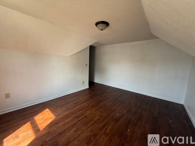 Terre Haute Apartment: 19 S 18th St