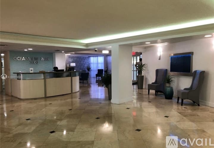 Hallandale Beach Apartment: 1000 Parkview Dr