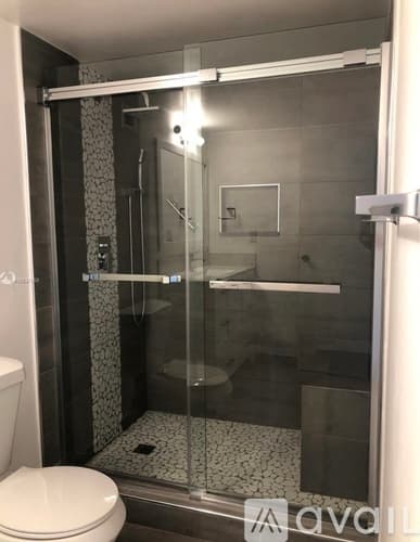 Hallandale Beach Apartment: 1000 Parkview Dr