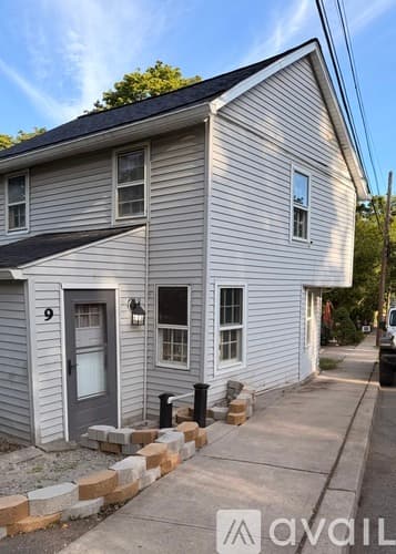 Hampton House: 9 Bowlby Str